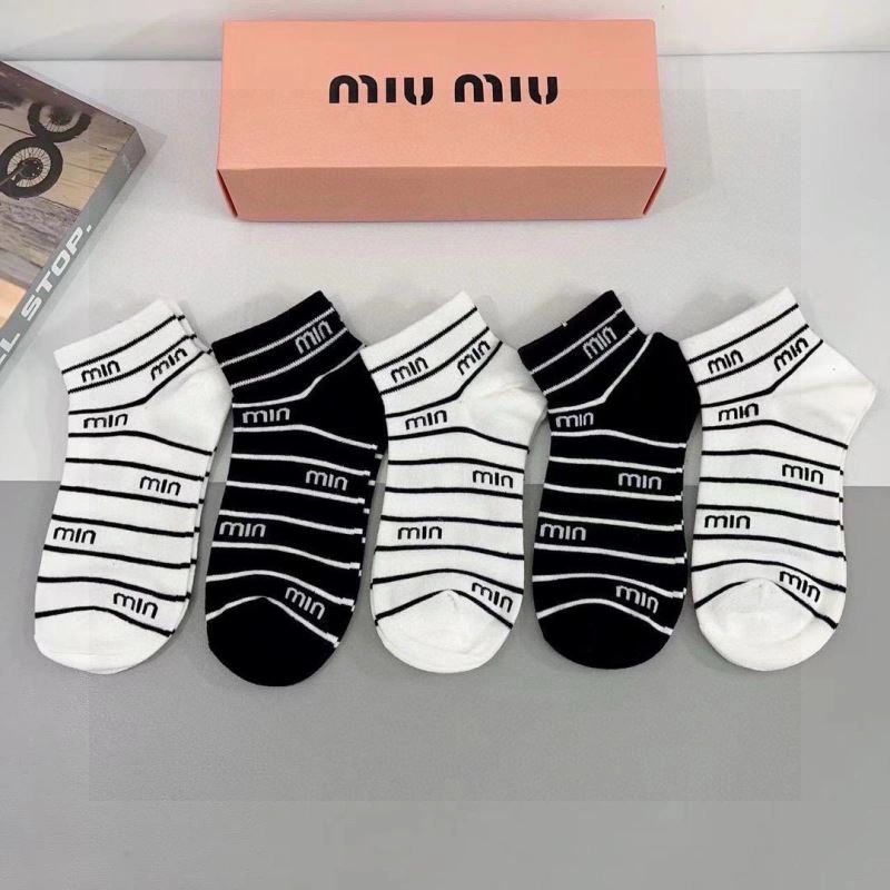 Miu Miu Socks Breathable 273183
