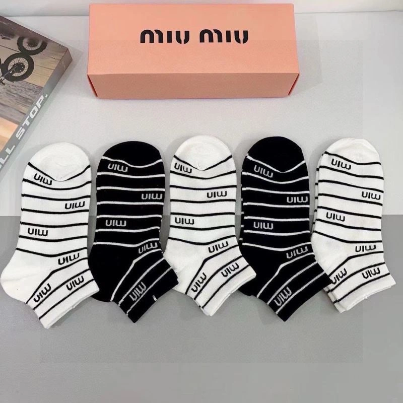 Miu Miu Socks Breathable 273183