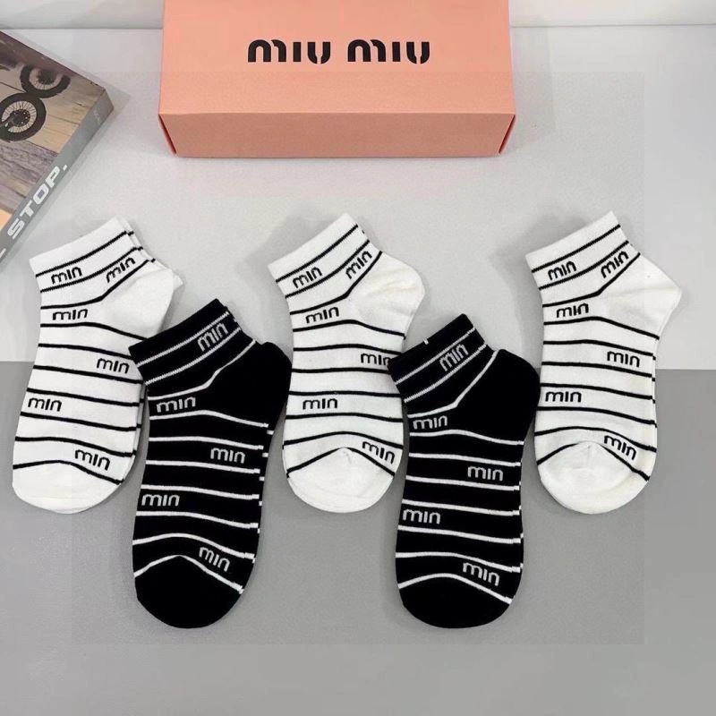 Miu Miu Socks Breathable 273183