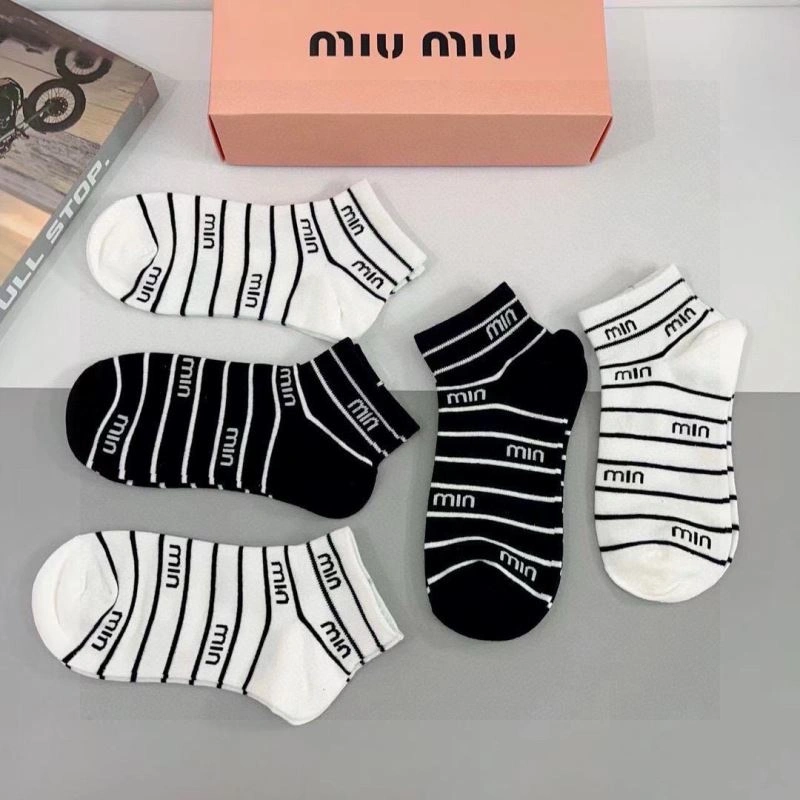Miu Miu Socks Breathable 273183