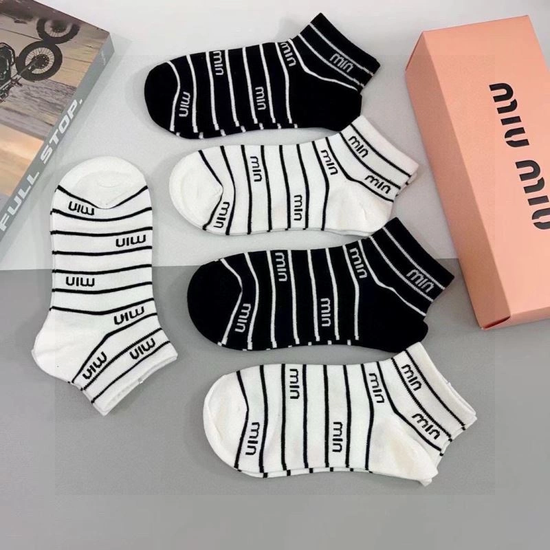Miu Miu Socks Breathable 273183