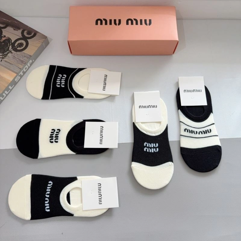 Miu Miu Socks Versatile 273087