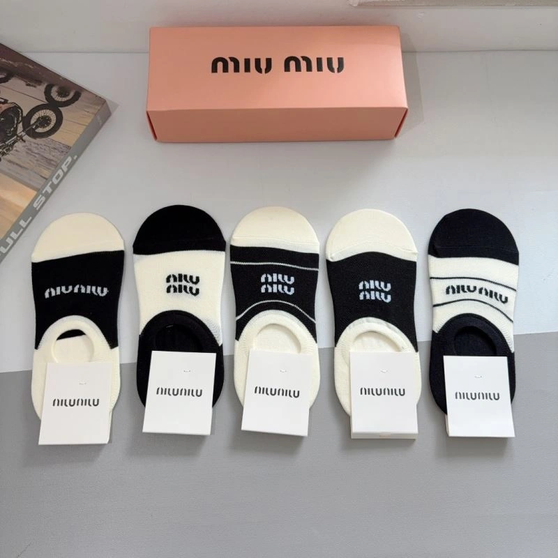 Miu Miu Socks Versatile 273087