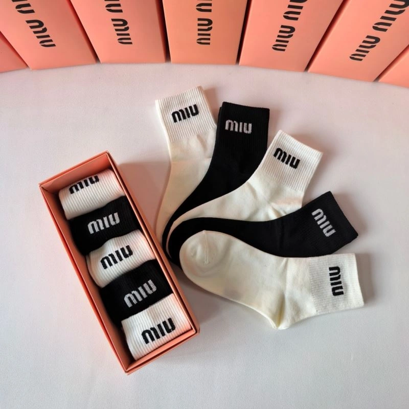 Miu Miu Socks Breathable 273533