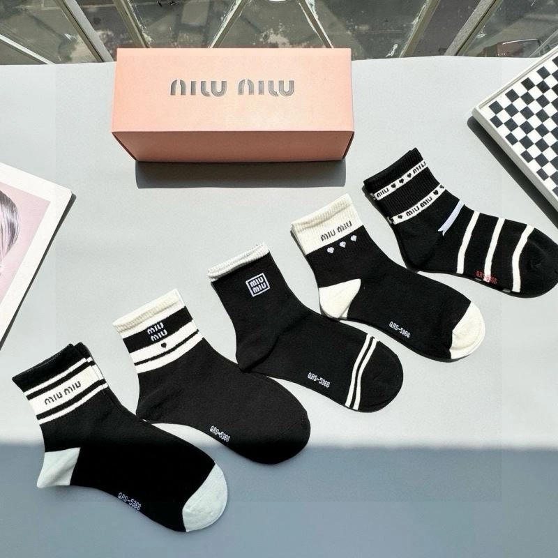 Efficient Miu Miu Socks 273501