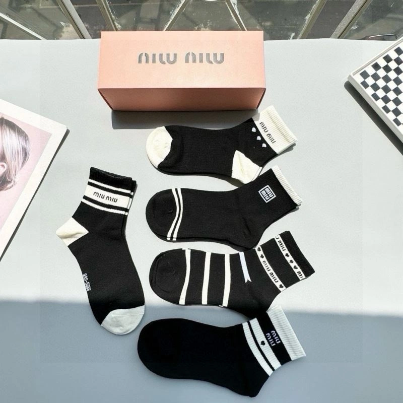 Efficient Miu Miu Socks 273501