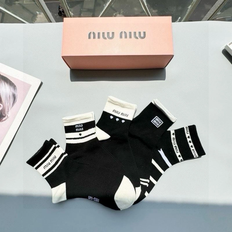 Efficient Miu Miu Socks 273501