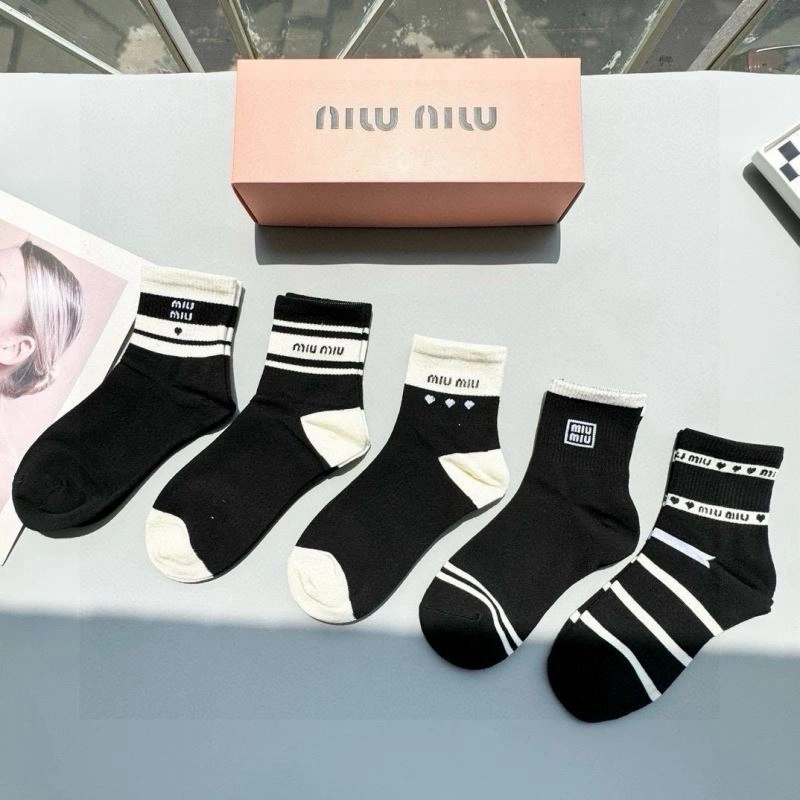 Efficient Miu Miu Socks 273501