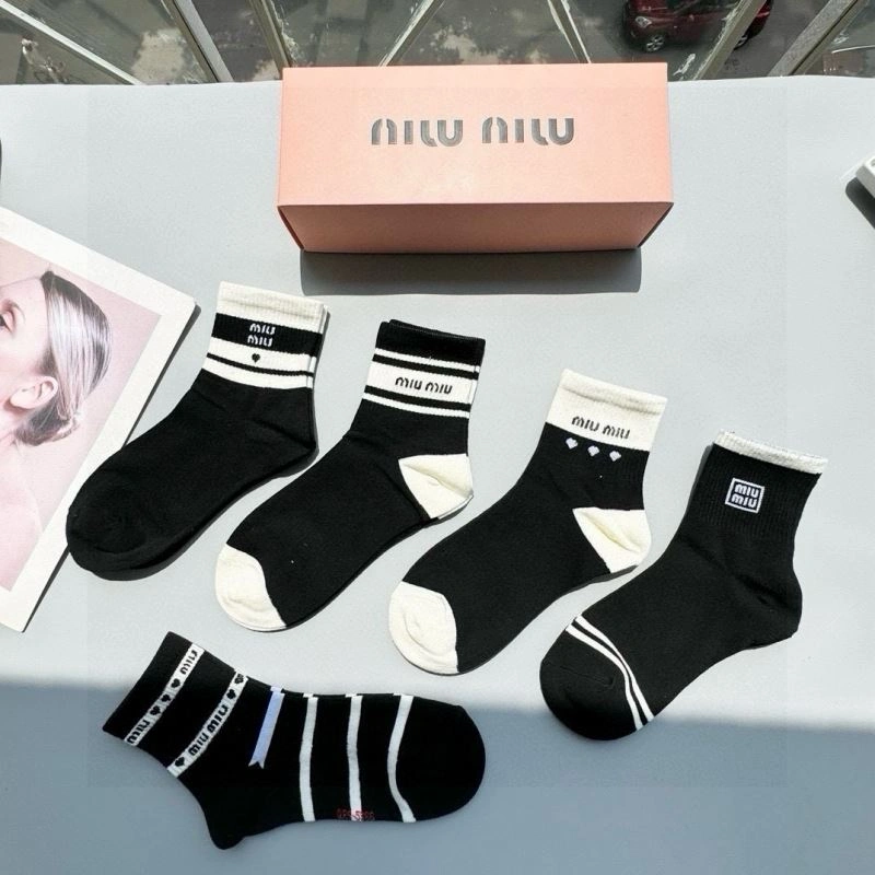 Efficient Miu Miu Socks 273501
