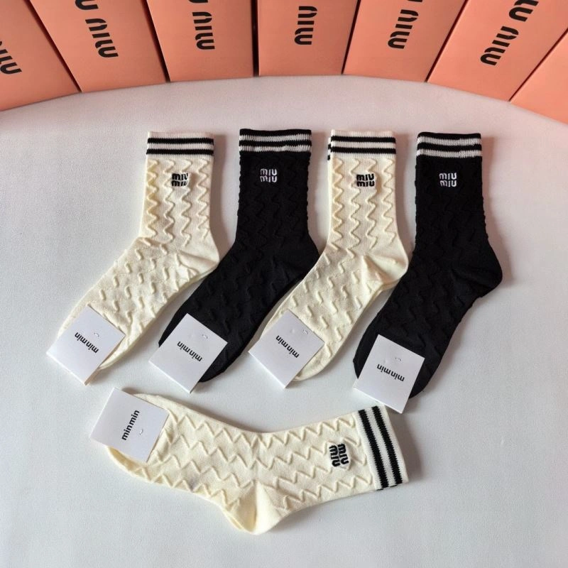 Miu Miu Socks Packable 273495