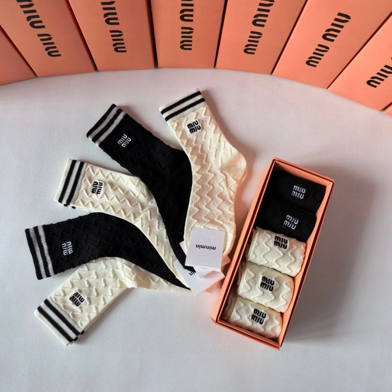 Miu Miu Socks Packable 273495