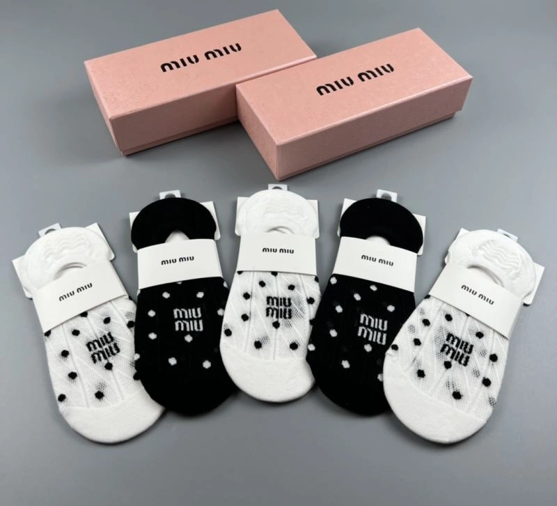 Miu Miu Socks Breathable 274609