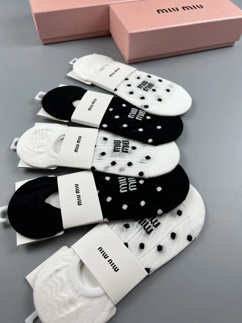 Miu Miu Socks Breathable 274609