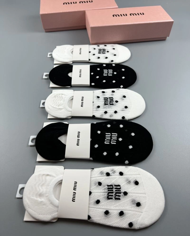 Miu Miu Socks Breathable 274609