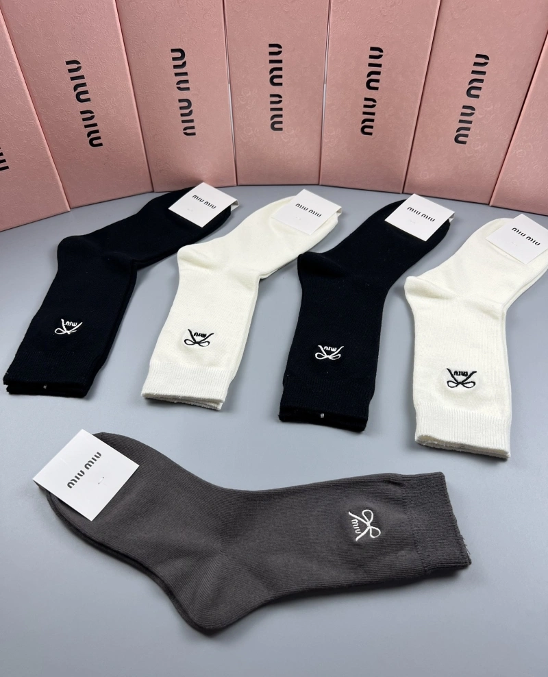 Miu Miu Socks Stylish 274425