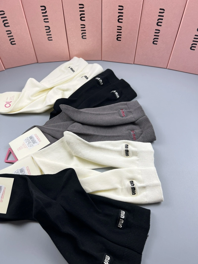 Miu Miu Socks Sleek 274426