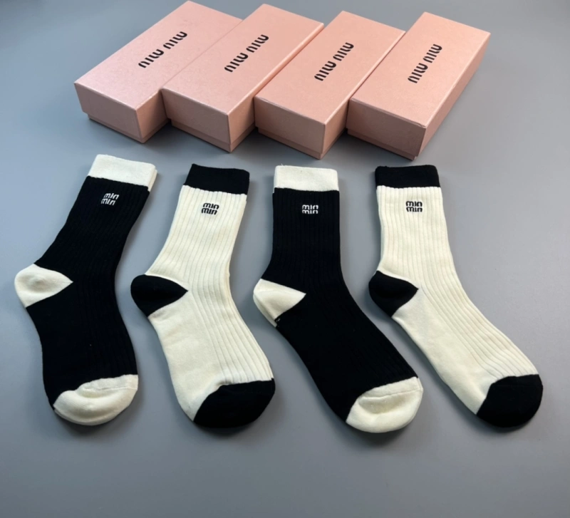 Miu Miu Socks Cozy 274416