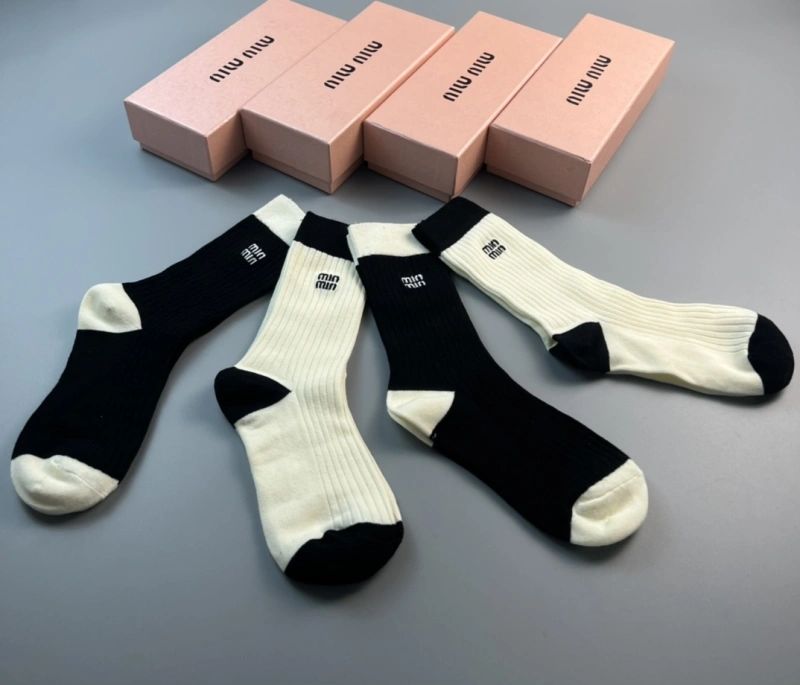 Miu Miu Socks Cozy 274416