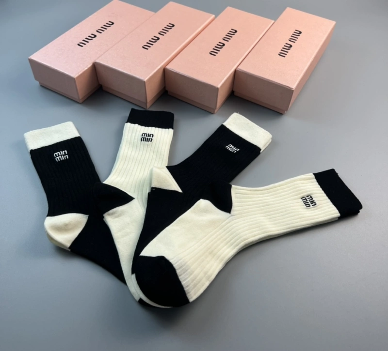 Miu Miu Socks Cozy 274416