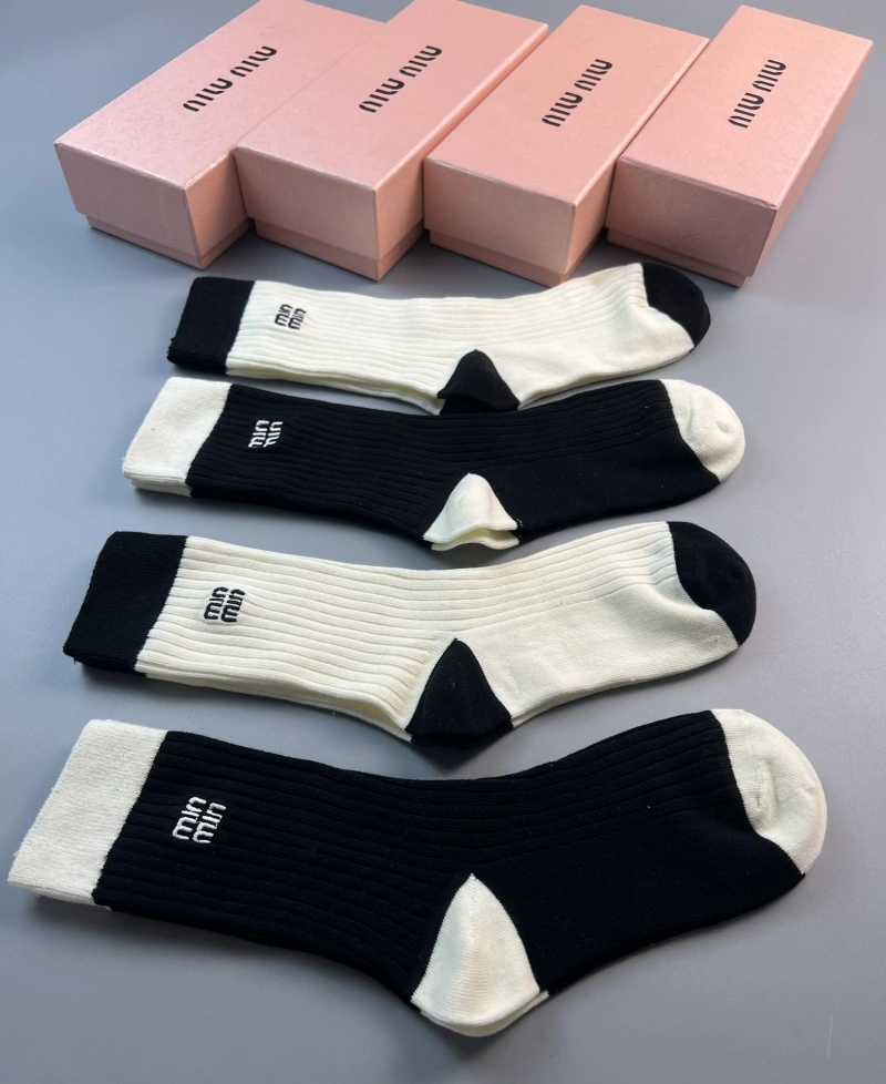 Miu Miu Socks Cozy 274416
