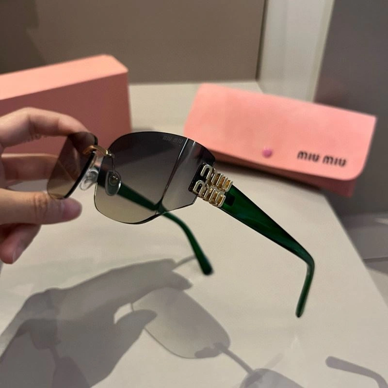 Modern Miu Miu Sunglasses 281480