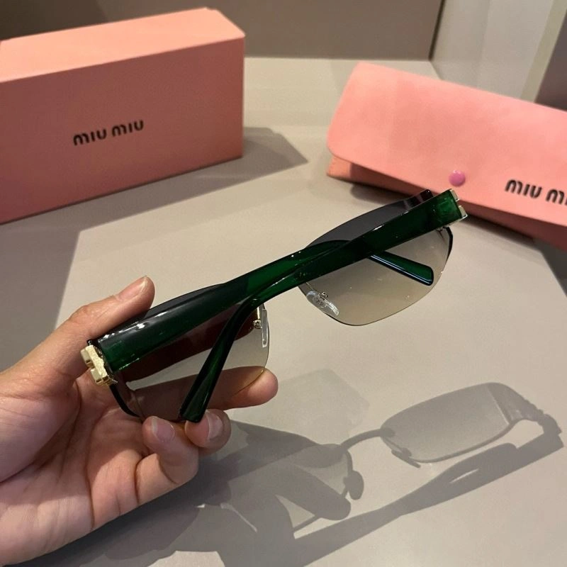 Modern Miu Miu Sunglasses 281480
