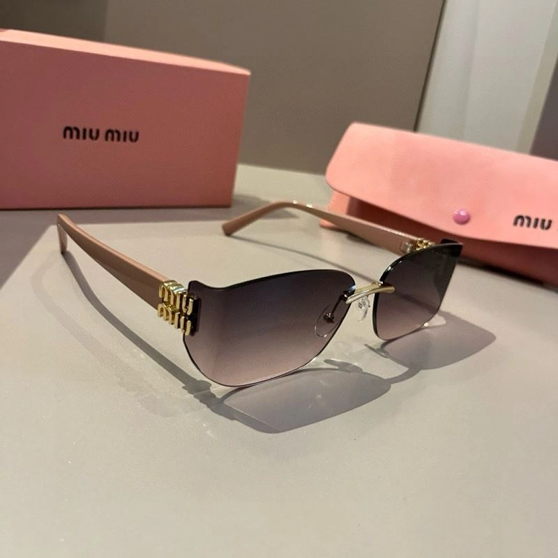 RelaxedFit Miu Miu Sunglasses 281490