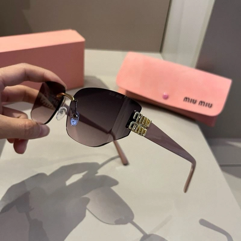 RelaxedFit Miu Miu Sunglasses 281490