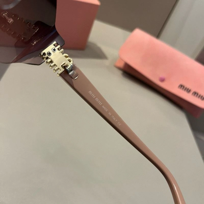 RelaxedFit Miu Miu Sunglasses 281490