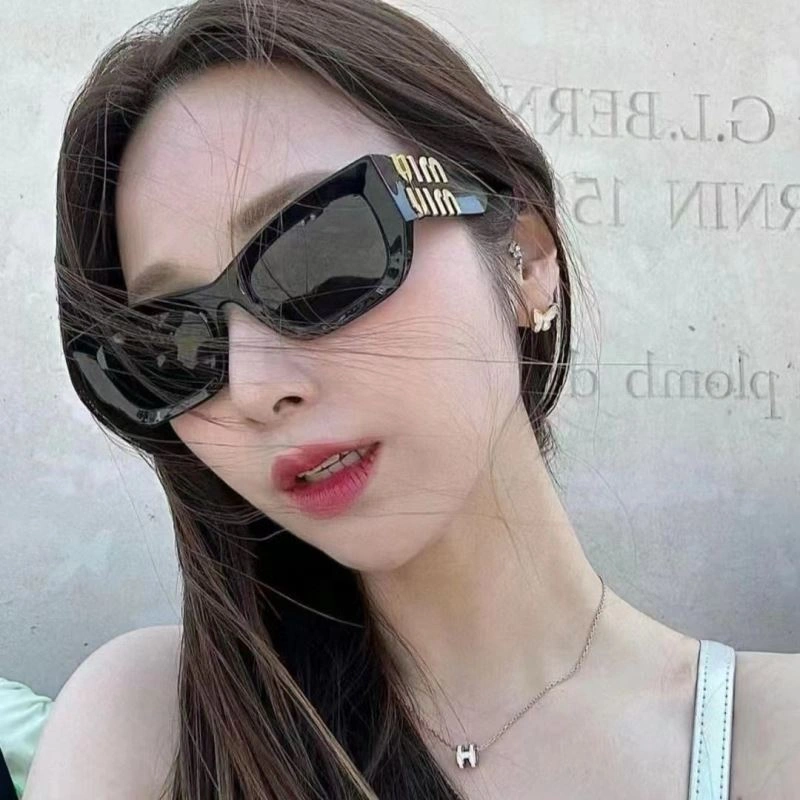 Miu Miu Sunglasses EasyMatch 281492