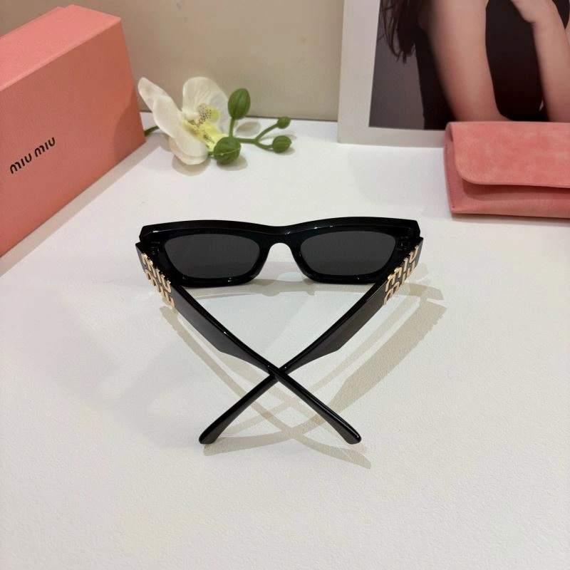 Miu Miu Sunglasses EasyMatch 281492