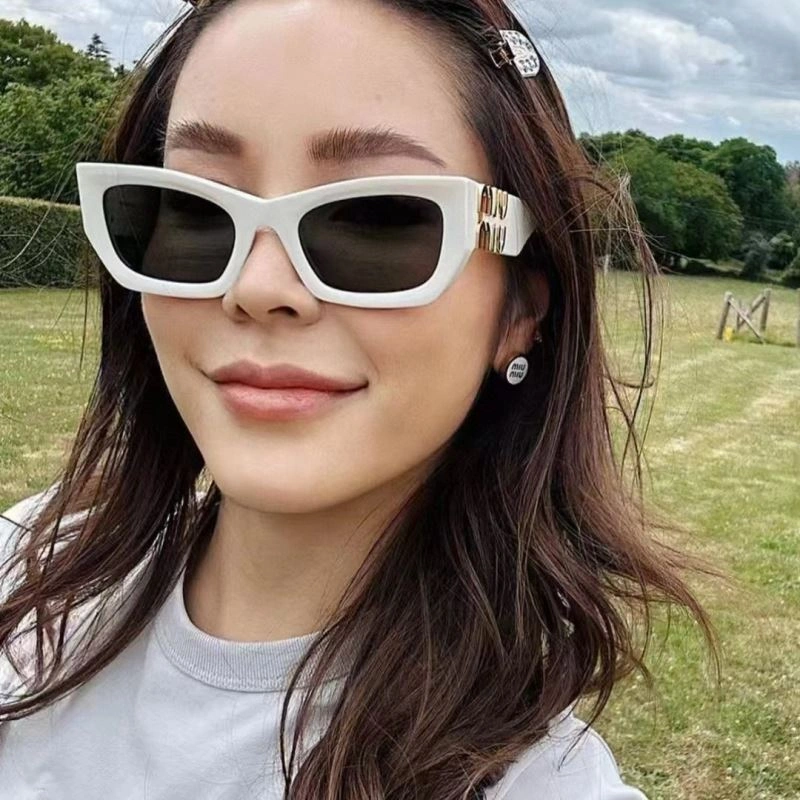 StreetReady Miu Miu Sunglasses 281486