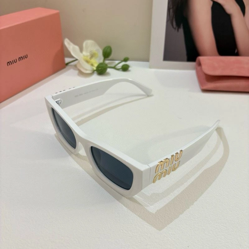 StreetReady Miu Miu Sunglasses 281486