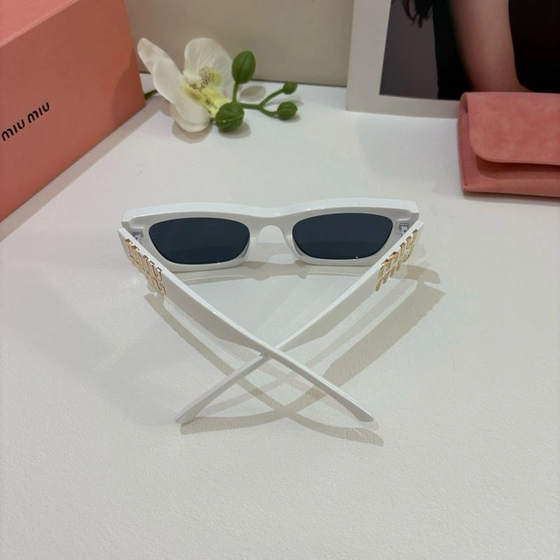 StreetReady Miu Miu Sunglasses 281486