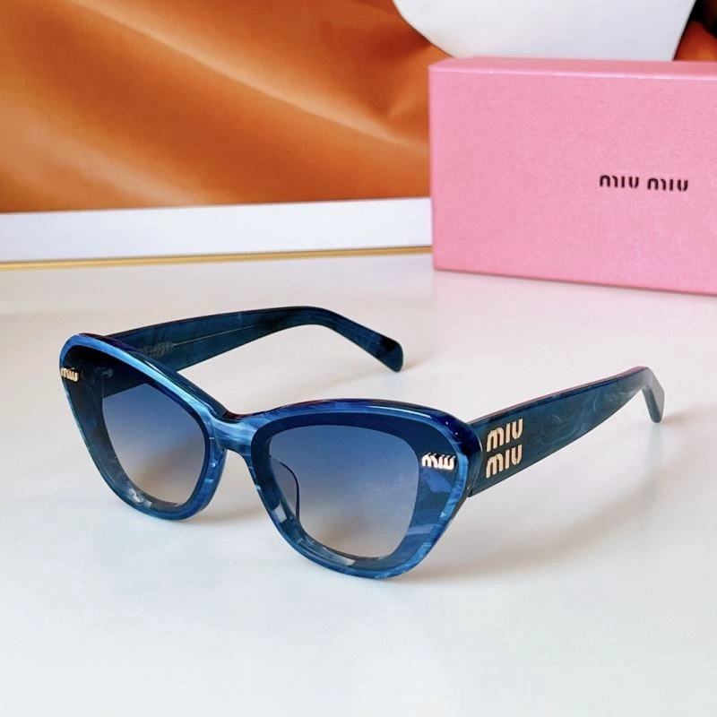 Modern Miu Miu Sunglasses 281504
