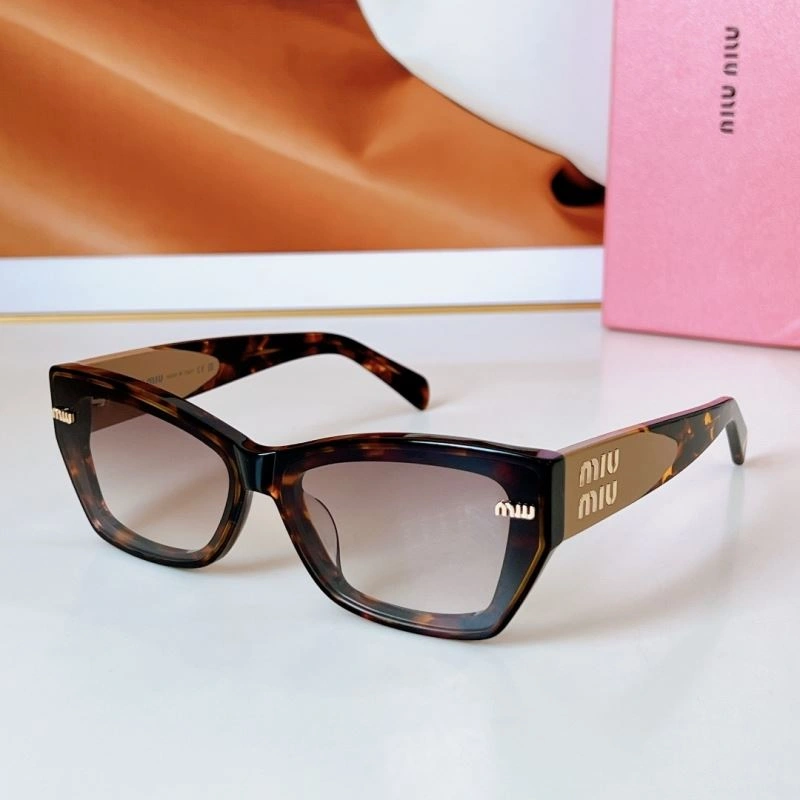 Miu Miu Sunglasses Modern 281505