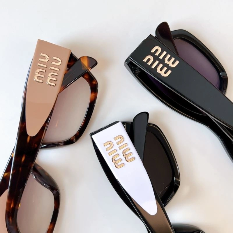 Miu Miu Sunglasses Modern 281505