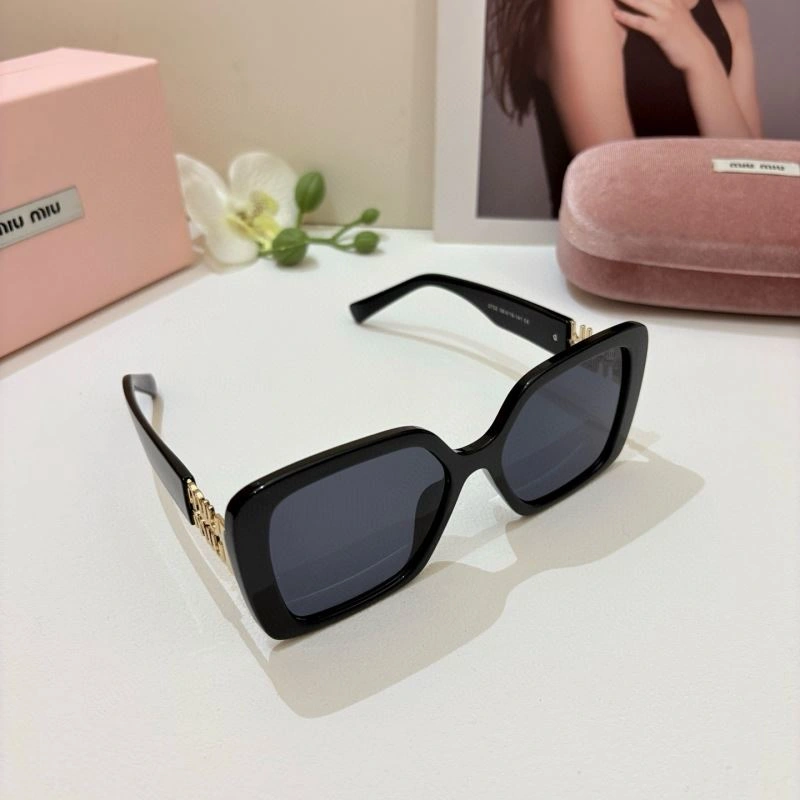 Miu Miu Sunglasses Packable 281488