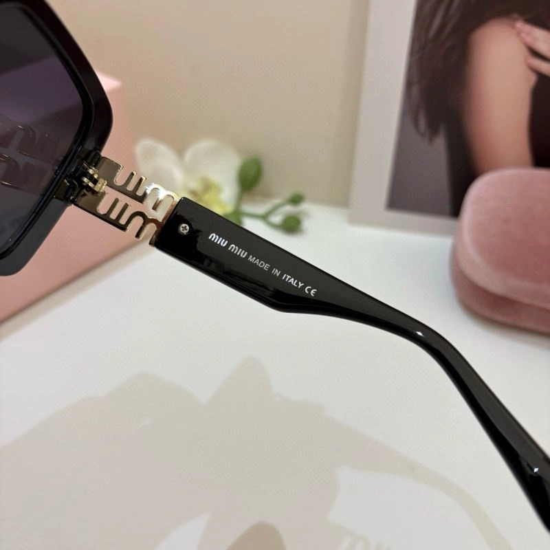 Miu Miu Sunglasses Packable 281488