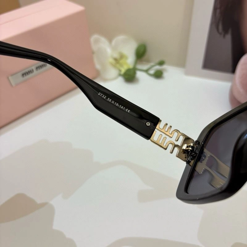 Miu Miu Sunglasses Packable 281488