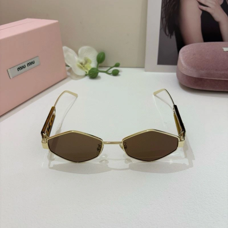 AllSeason Miu Miu Sunglasses 281476