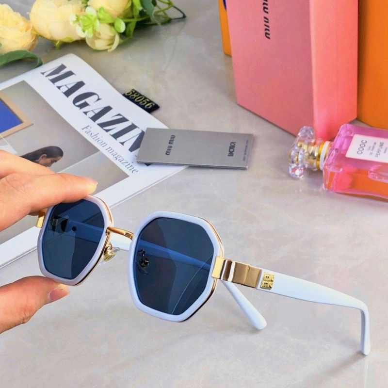 DailyWear Miu Miu Sunglasses 281501