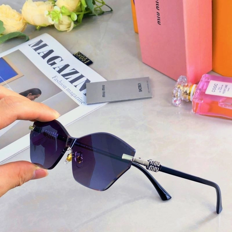 Miu Miu Sunglasses Versatile 281477