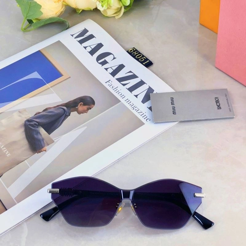 Miu Miu Sunglasses Versatile 281477