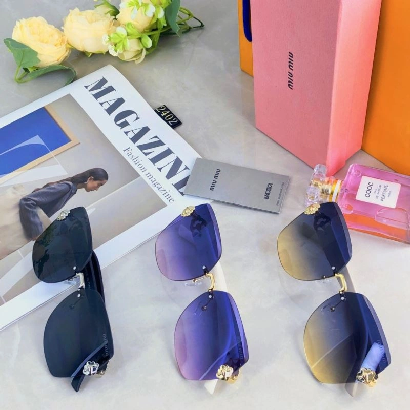 Miu Miu Sunglasses WaterResistant 281479
