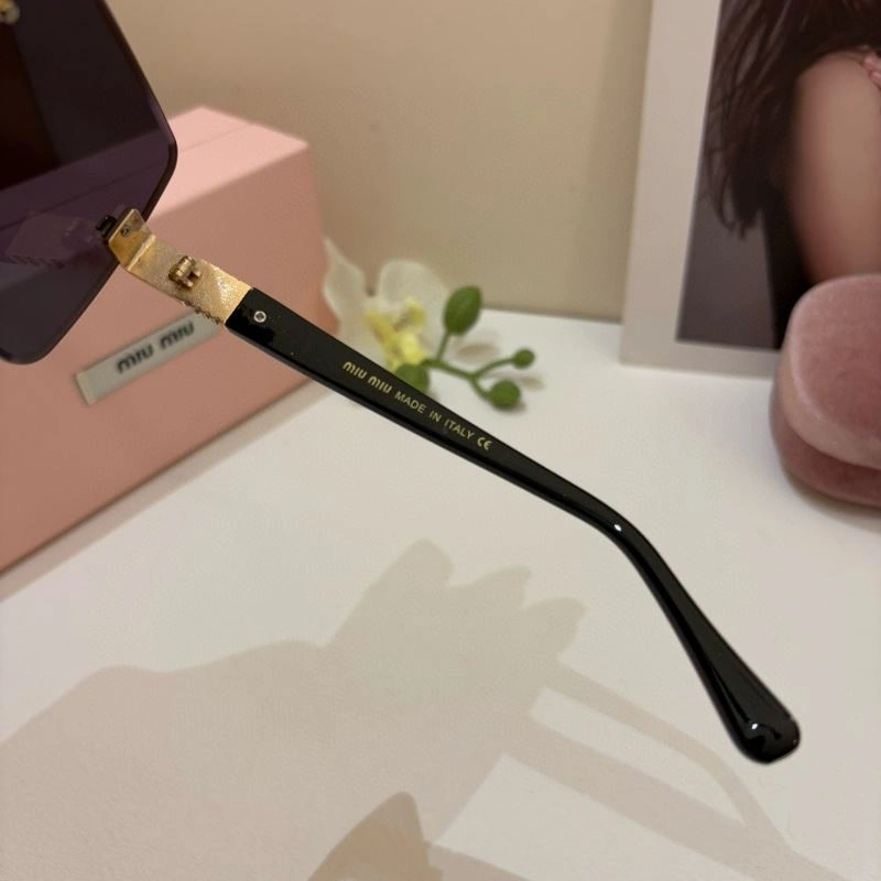 Miu Miu Sunglasses Breathable 281475