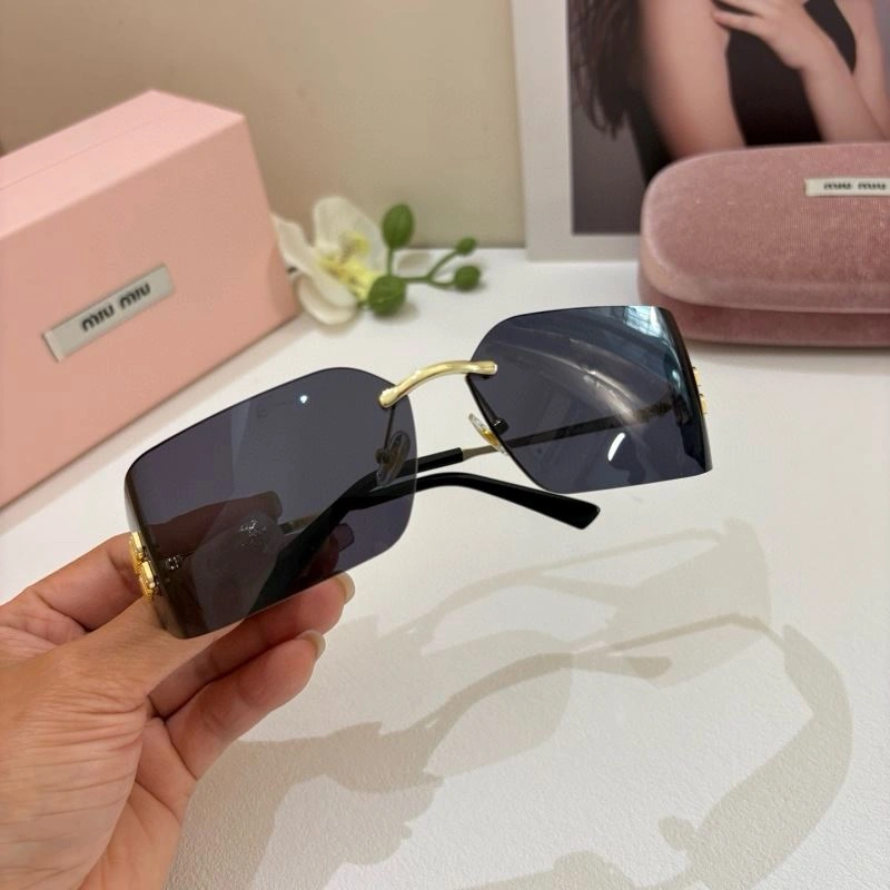 Fashionable Miu Miu Sunglasses 281463