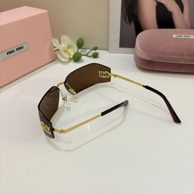 Miu Miu Sunglasses Lightweight 281442