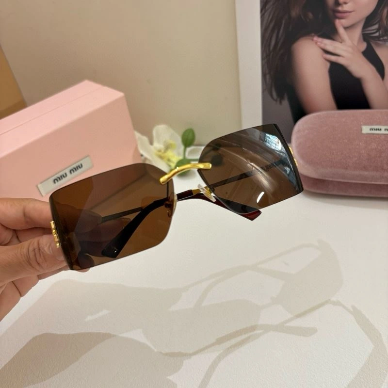 Miu Miu Sunglasses Lightweight 281442
