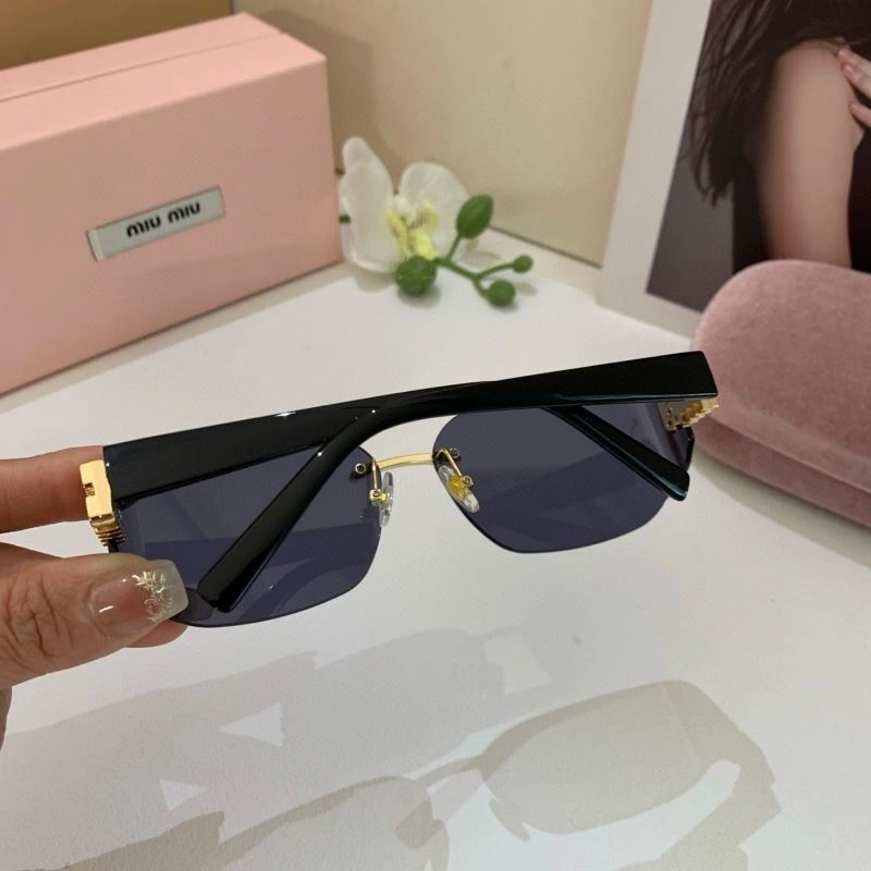 AllSeason Miu Miu Sunglasses 281435